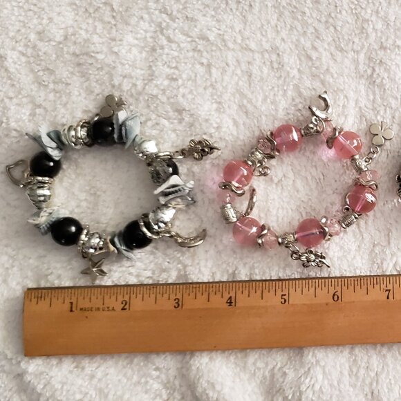 Set of four Bead Bracelets with Charms Pink Black Clear Grey - Picture 4 of 9